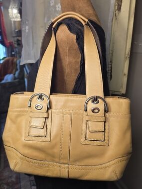 ✨️ COACH Soho Leather Tote in Camel / Tan 12302